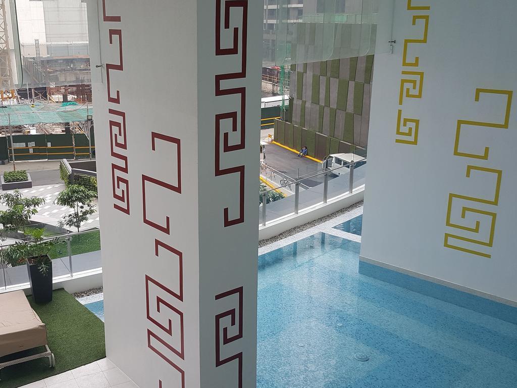 סן פדרו מקאטי Milano Versace Suites מראה חיצוני תמונה